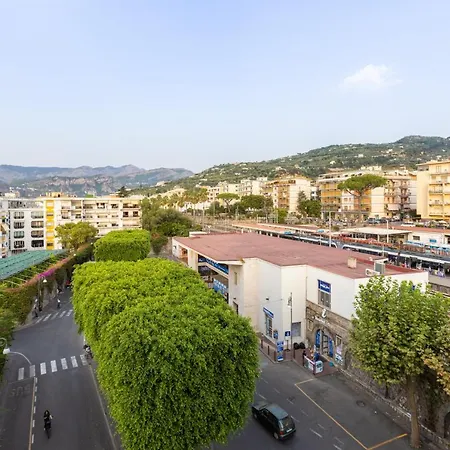 Sorrentovibes - Family With Terrace & Amazing View In Center Appartement Sorrente