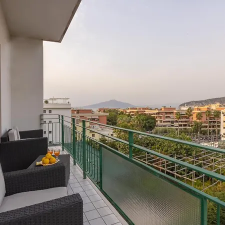Sorrentovibes - Family With Terrace & Amazing View In Center Sorrente